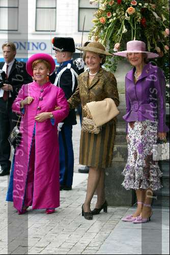 Delft 24 april 2004
Trouwen Prins Friso en Mabel Wisse Smit in stadhuis Delft.
Prinses Christina met Prinses Marriet en Prinses Irene
