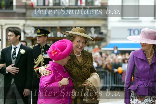 Delft 24 april 2004
Trouwen Prins Friso en Mabel Wisse Smit in stadhuis Delft.
Prinses Christina met Prinses Marriet en Prinses Irene
