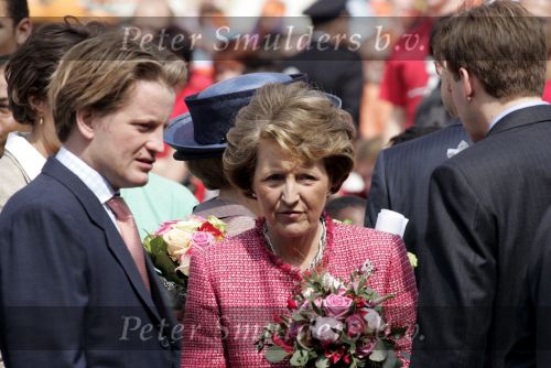 Warffum 30 april 2004
Koninginnedag 2004 in Warffum (Groningen)
Prins Pieter Christiaan met zijn moeder prinses Margriet