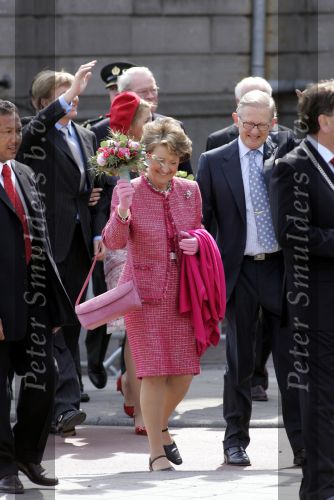 Groningen 30 april 2004
Koninginnedag 2004 in Warffum (Groningen)
Prinses Margriet en Pieter v Vollenhoven