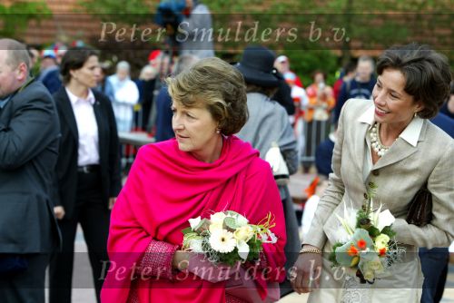 Groningen 30 april 2004
Koninginnedag 2004 in Warffum (Groningen)
Prinses Marilene en Prinses Margriet