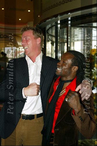 Scheveningen 27 april 2004
Lunch in het holland casino in scheveningen .
Dave Heijneman met Regilio Tuur