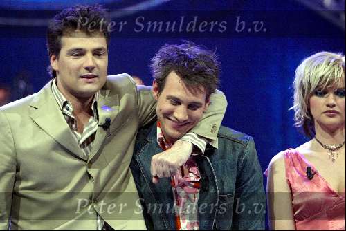 Hilversum 3 april 2004
Finale Idols in studio 22.
Tooske Breugem met Reinout Oerlemans en Eric  Idols