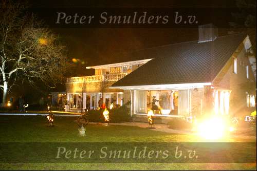 Blaricum 15 april 2004
Rene Froger geeft concert in zijn eigen huis.
Huis Rene Froger