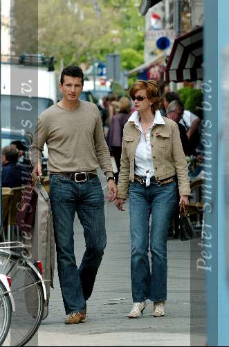 Amsterdam 22 april 2004
Richard Krajicek met Emma en Daphne Deckers op de pc hooftstraat. Deze dag zijn ze 10 jaar bij elkaar