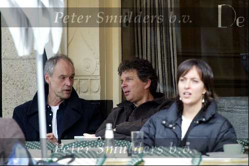 Amsterdam 5 april 2004
Robert ten Brink op terras bij Joffers
