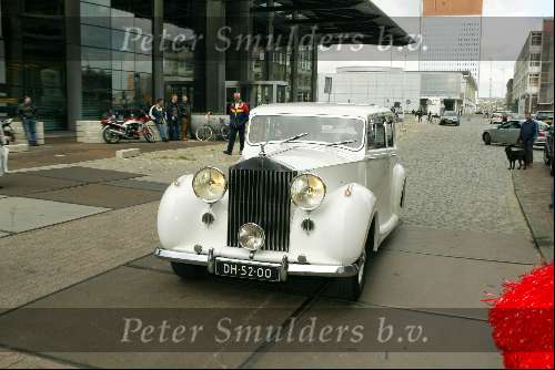 Rotterdam 13 april 2004
Presentatie cd Lee Towers in Hotel New York.
Lee Towers en Laura Huizer in oude  Rolls Royce