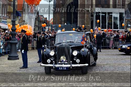 Delft 24 april 2004
Trouwen Prins Friso en Mabel Wisse Smit in stadhuis Delft.
Met Rolls Royce