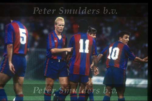 Ronald Koeman spelend bij FC Barcelona