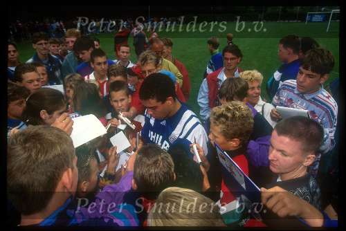 Ronaldo tussen zijn fans bij PSV