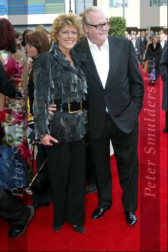 Scheveningen 4 april 2004
Premiere Lion King in Kurhaus.
Simone Kleinsma met Guus Verstraeten