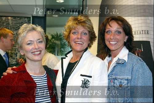 Amsterdam 21 april 2004
Presentatie nieuwe Joop v d Ende Theater in Amsterdam.
Doris Baten Simone Kleinsma en Ellen Evers