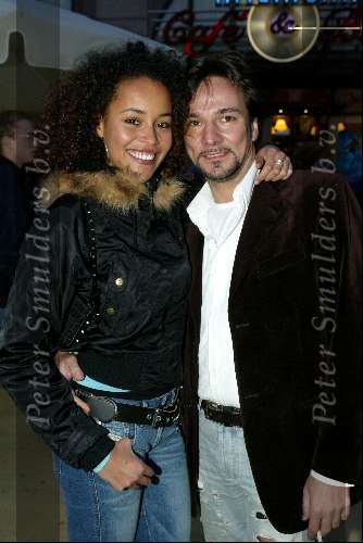 Dronten 7 april 2004
Sixflags . Spiros en Tamara