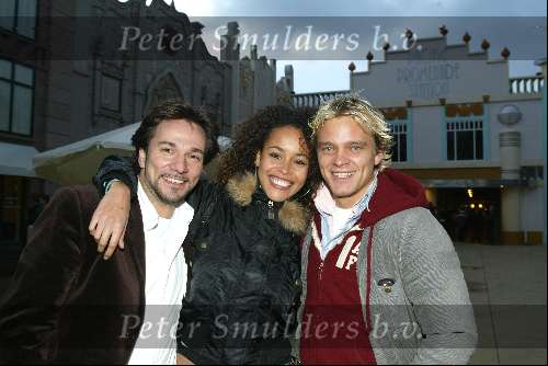 Dronten 7 april 2004
Sixflags . Spiros en Tamara en Sander Foppele