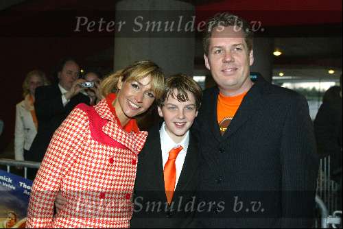 Amsterdam 19 april 2004
Premiere in Oranje in de Amsterdam Arena.
Yannick v d Velde met Wendy v Dijk en Thomas Acda
