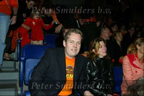 Amsterdam 19 april 2004
Premiere in Oranje in Amsterdam Arena.
Thomas Acda en vrouw