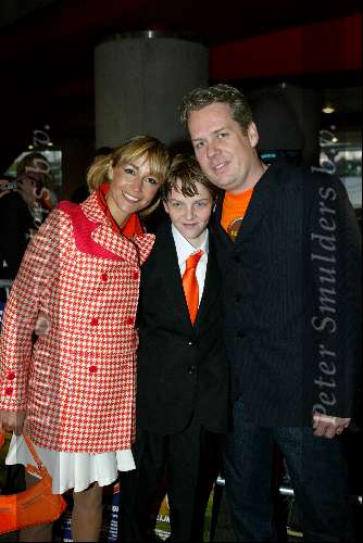 Amsterdam 19 april 2004
Premiere in Oranje in de Amsterdam Arena.
Yannick v d Velde met Wendy v Dijk en Thomas Acda