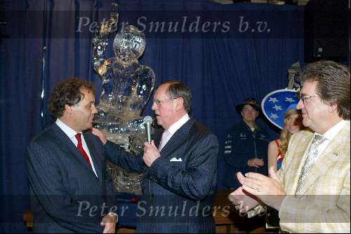 Rotterdam 13 april 2004
Presentatie cd Lee Towers in Hotel New York.
Lee Towers met Aad Ouborg en Tom Westermeijer
