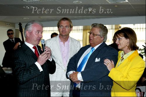 Scheveningen 27 april 2004
Lunch in het holland casino in scheveningen .
Tony Tetro Barbara Plugge en Chris Looman