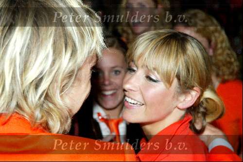 Amsterdam 19 april 2004
Premiere in Oranje in Amsterdam Arena.
Wendy v Dijk met Chris Zegers