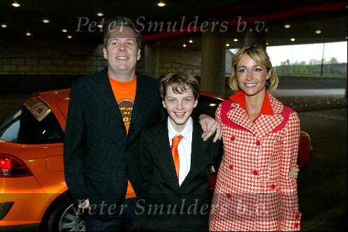 Amsterdam 19 april 2004
Premiere in Oranje in de Amsterdam Arena.
Yannick v d Velde met Wendy v Dijk en Thomas Acda