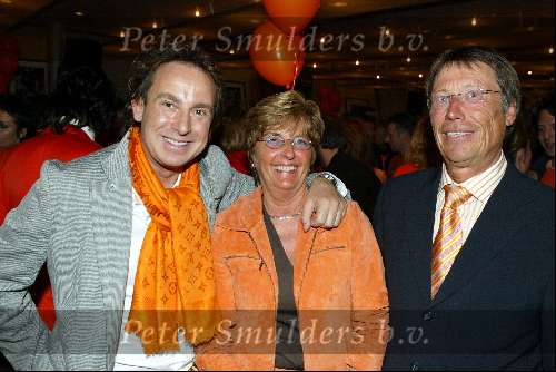 Amsterdam 19 april 2004
Premiere in Oranje in Amsterdam Arena.
Ouders Wendy v Dijk met Marco Borsato