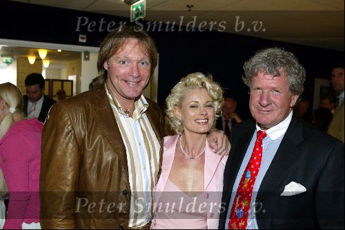 Scheveningen 27 april 2004
Lunch in het holland casino in scheveningen .
Erwin Kettman metWillibrord Frequin en Monique Sluyter