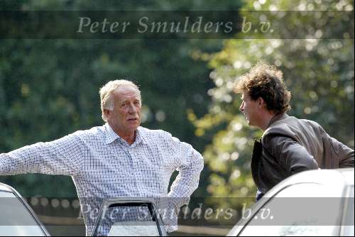 Amsterdam 1 april 2004
Marc Klein Essink in gesprek met looptrainer Wim Verhoorn.