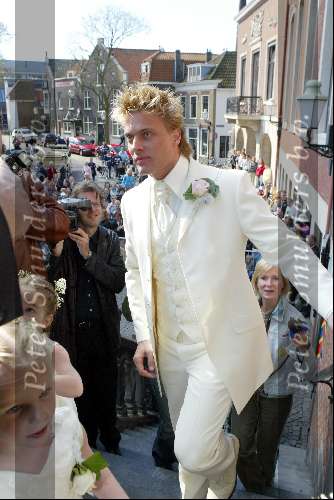 Vlaardingen 20 april 2004
Winston Post en DXenise v Rijswijk trouwen op stadhuis Vlaardingen.