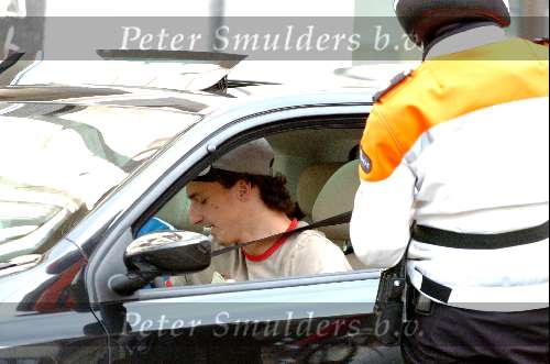 Amsterdam 22 april 2004
Zlatan Ibrahimovic krijgt bekeuring van politieagent.