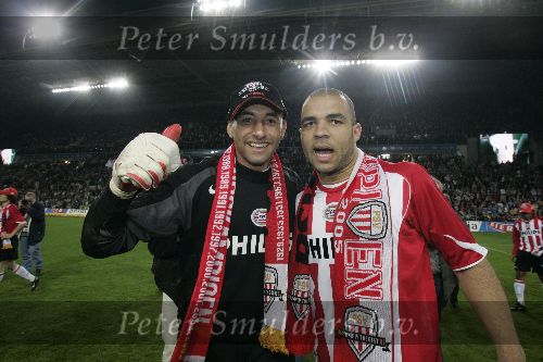 Eindhoven, 23 April 2005
PSV voor de 18e keer landskampioen
Alex met Gomes