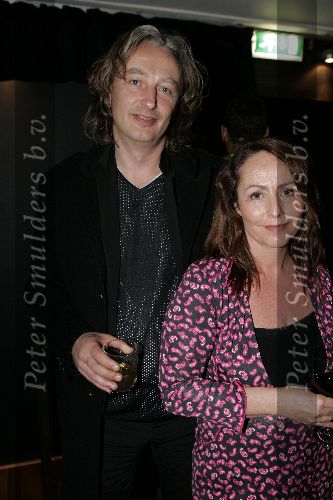 Amsterdam 20 april 2005
Veiling voor child right in odion.
Angela Groothuizen met vriend