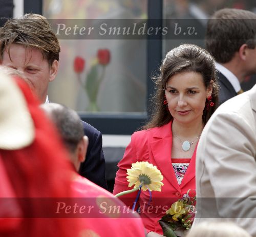 Scheveningen 30 april 2005
Koningin Beatrix in Scheveningen met familie.
Anita v Vollenhoven en PrinsMaurits Prinses