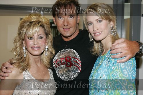 Amsterdam 25 april 2005
1000e aflevering van Showtime  bij sbs6. Connie Breukhoven en Anouk Smulders en Gerard Joling