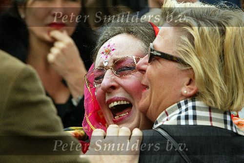 Burgerland 12 april 2005
Begrafenis Anton Heyboer in Burgerland. Aanwezig zijn vrouwen Maria, Lotti, Marike, Petra en Manja en Joke.