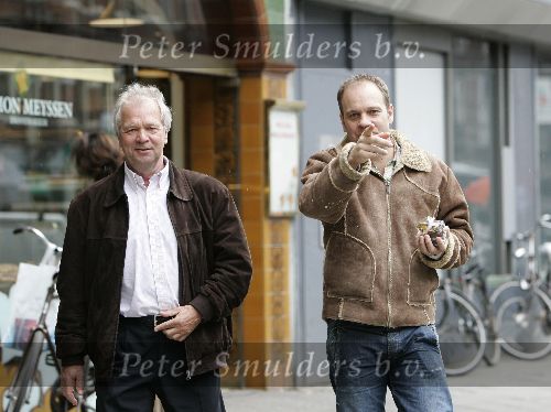 Amsterdam 15 april 2005
Carlo Boszhard  winkelen samen met zijn vader op pc hooftstraat