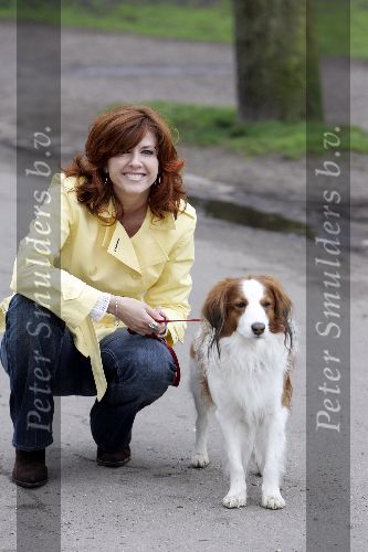 April 19 april 2005
Chazia Mourali in het vondelpark met hond.