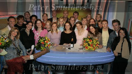 Amsterdam 25 april 2005
1000e aflevering van shownieuws. Gerard Joling Viktor Brand Danielle Overgaag en redaktie