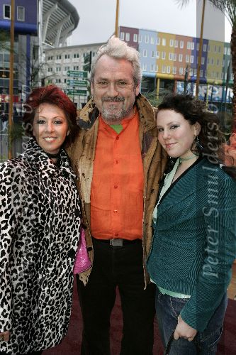 Amsterdam 13 april 2005
Premiere African Footprint in Pepsi stage.
Ernst Daniel Smid met vrouw en dochter