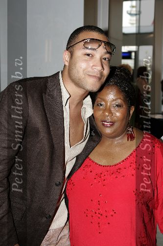 Amsterdam 24 april 2005
Premiere de Jantjes in de rai.
Everon Jackson en Chris Comvalius
