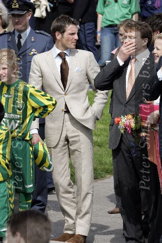 Scheveningen 30 april 2005
Koningin Beatrix in Scheveningen met familie.
Prins Maurits en Prins Friso