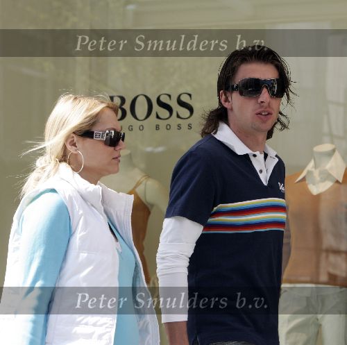 Amsterdam 22 april 2005
Ajax voetballer Grygera met vrouw op pc hooftstraat