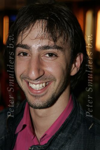 Amsterdam 24 april 2005
Premiere de Jantjes in de rai.
Gurkan Kucuksenturk (onm)