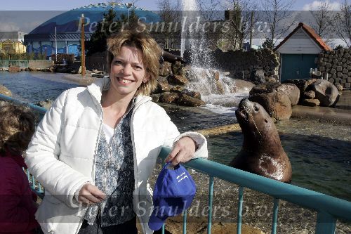 Harderwijk 9 april 2005
Opening dolfinarium HARDERWIJK.
Inge Diepman