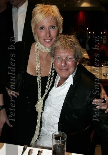 Laren 7 april 2005
Presentatie Dinerjaarkaart in Restaurant Brink 10 van Rene Froger.
Jan des Bouvrie met Monique des Bouvrie