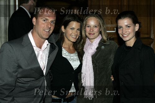 Amsterdam 27 april 2005
Feestje 20 jarig bestaan Tommy Hilfiger.
Jeroen v d Mast en Wendy Dubbelt