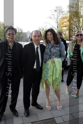 Rotterdam 21 april 2005
Etentje Jimmy Choo met bn ers bij Jackie.
Jimmy Choo met Femmeke de Wind