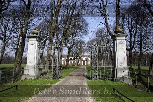 Heemskerk 1 april 2005
Kasteel  Marquet in Heemskerk waar Raphael v d Vaart en Silvie Meis gaan trouwen.