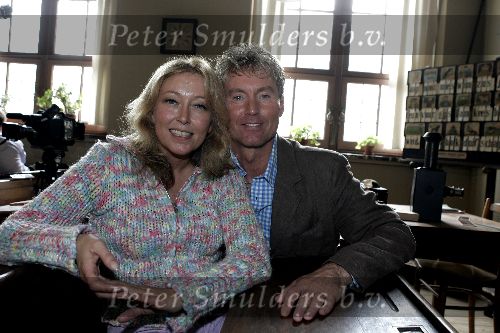 Rotterdam 25 april 2005
Perspresentatie Pietje Bell in onderwijs museum.
Hans Cornelisse en Kiki Classen