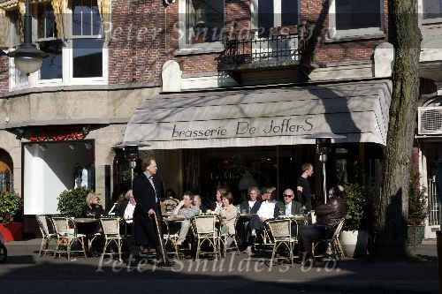 Amsterdam 12 april 2005
Brasserie Joffers op de cornelis schuytstraat 
Loek Brons.